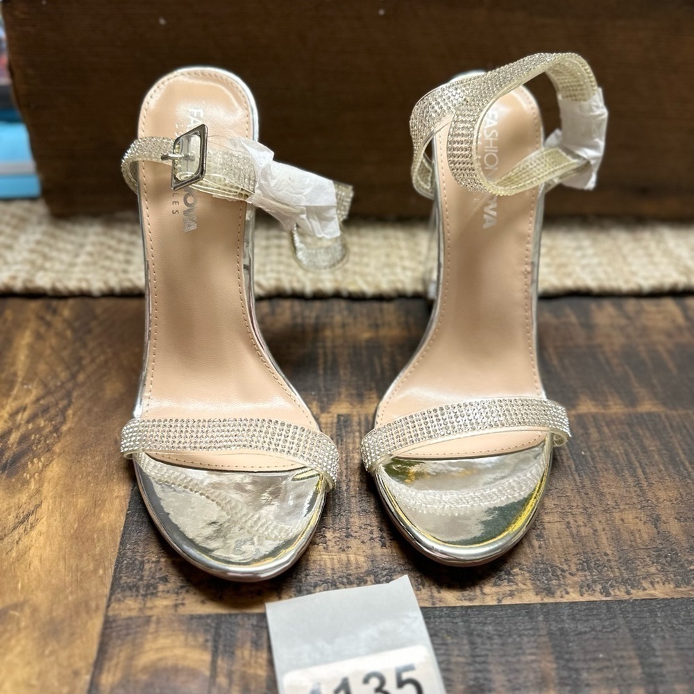 Fashion nova Los Angeles size 7-1/2 new 4”heel silver -bling clear square heels - Picture 7 of 7